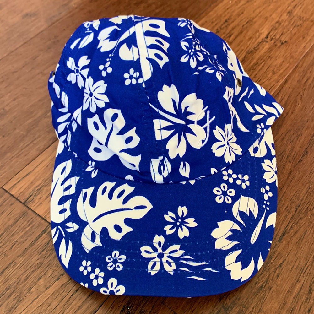 COPY - Adjustable royal blue and white Hawaiian print baseball caps!